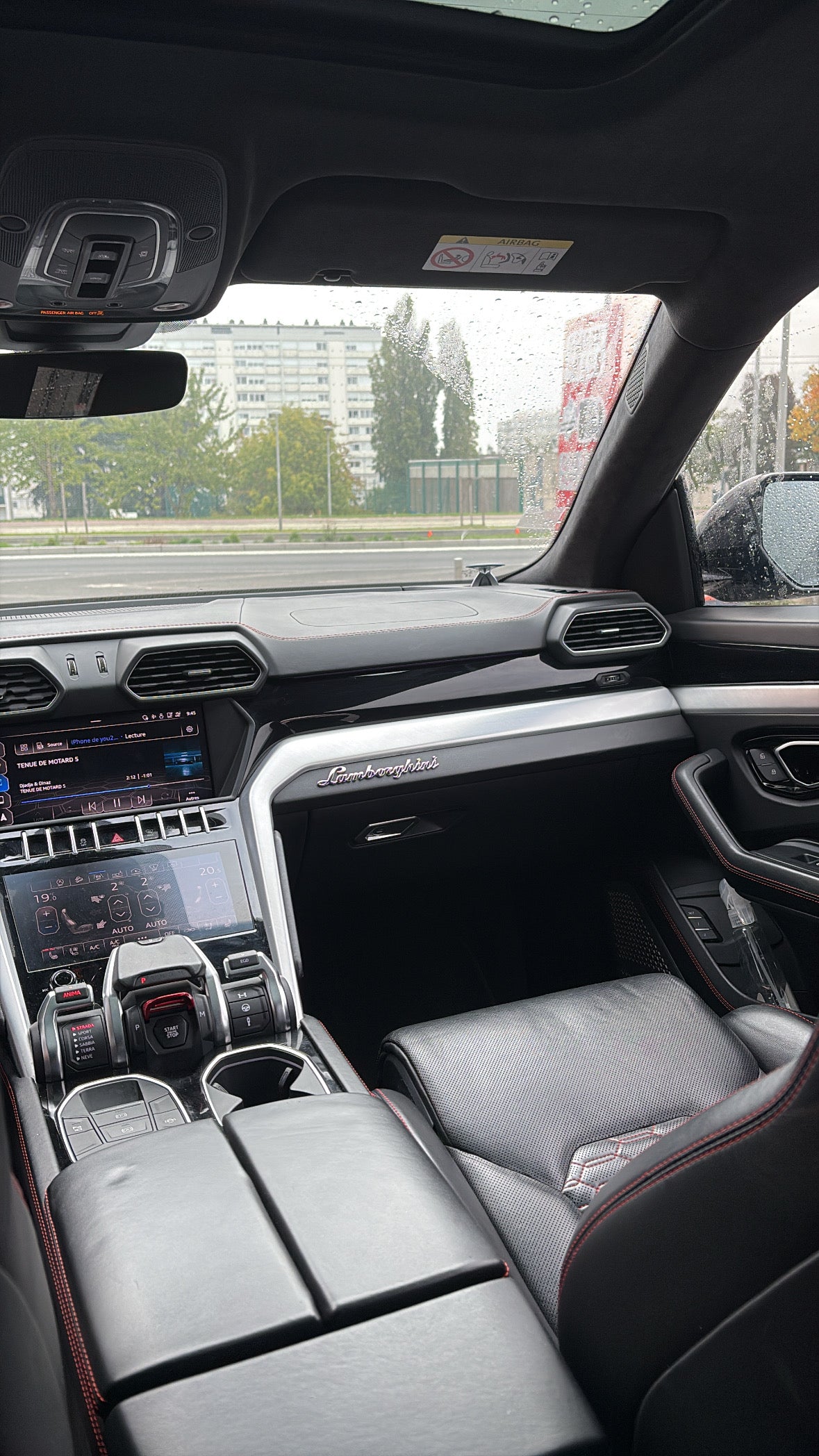 URUS GRIS