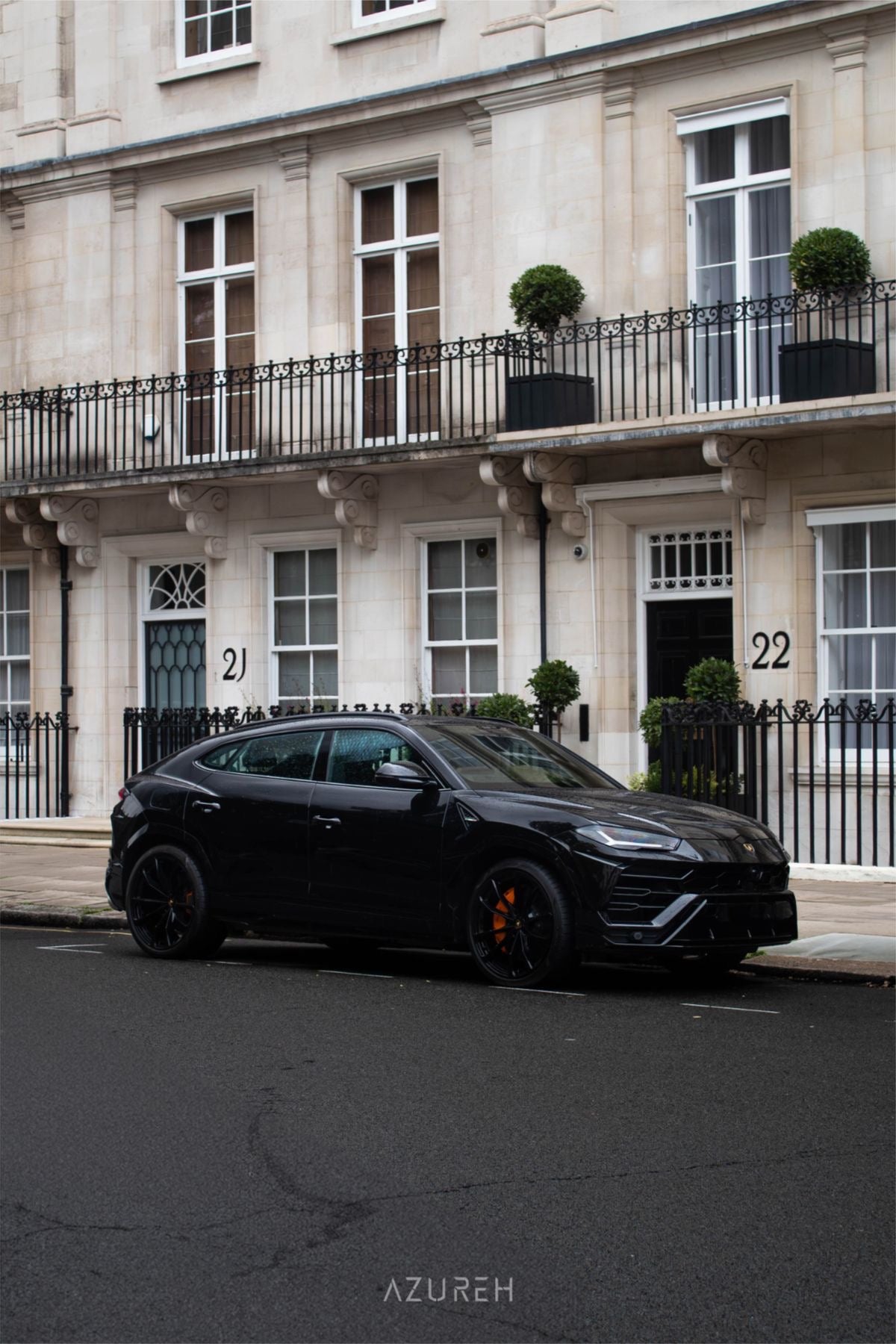 URUS NOIR