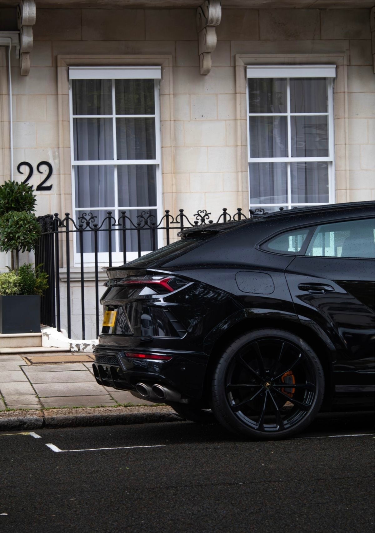 URUS NOIR